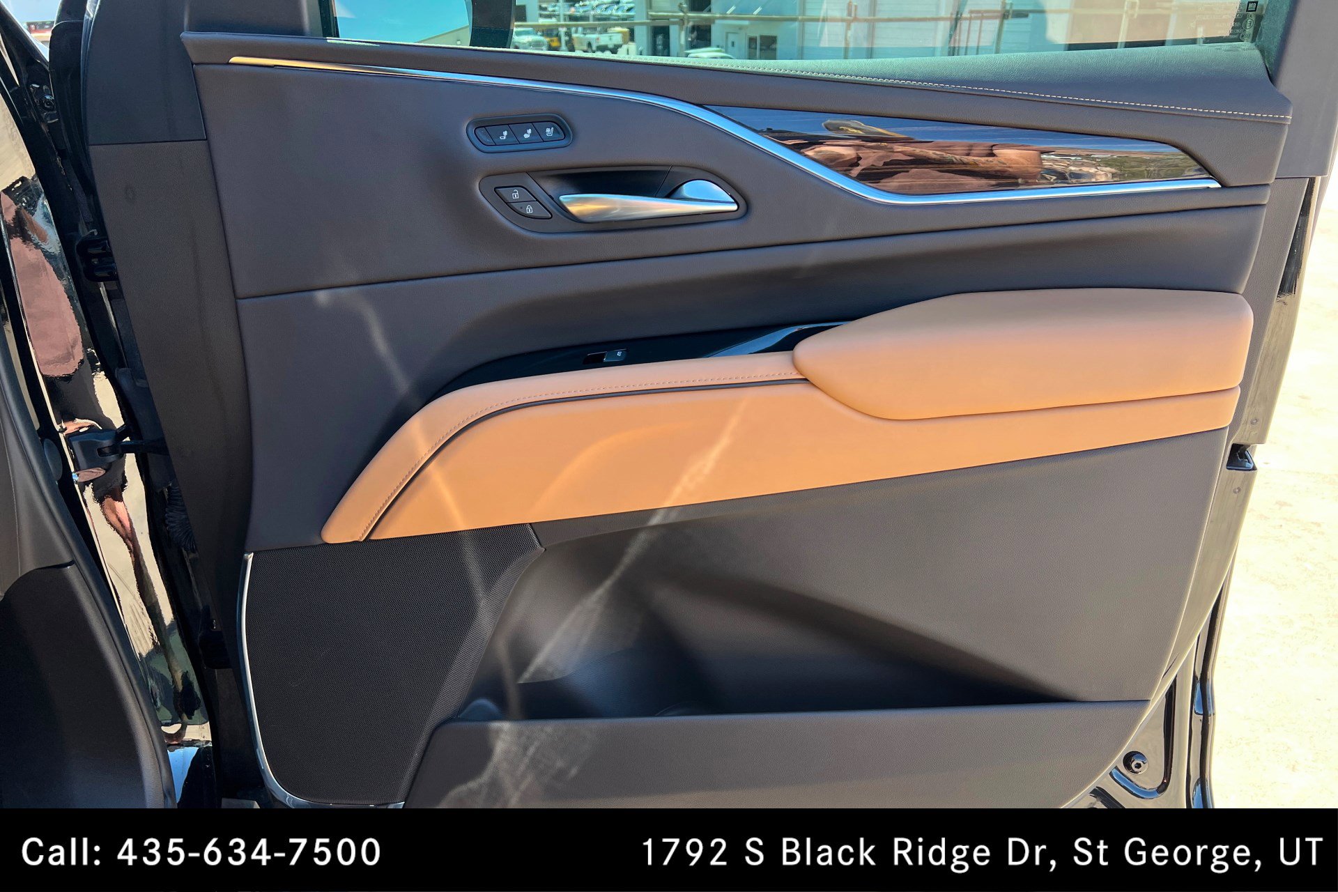 Used 2022 Cadillac Escalade Sport w/ Touring Package AWD/4WD image 23