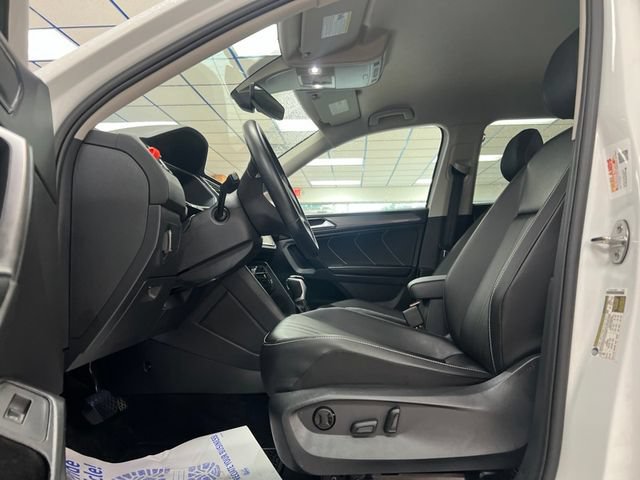 Used 2024 Volkswagen Tiguan SE AWD/4WD image 18
