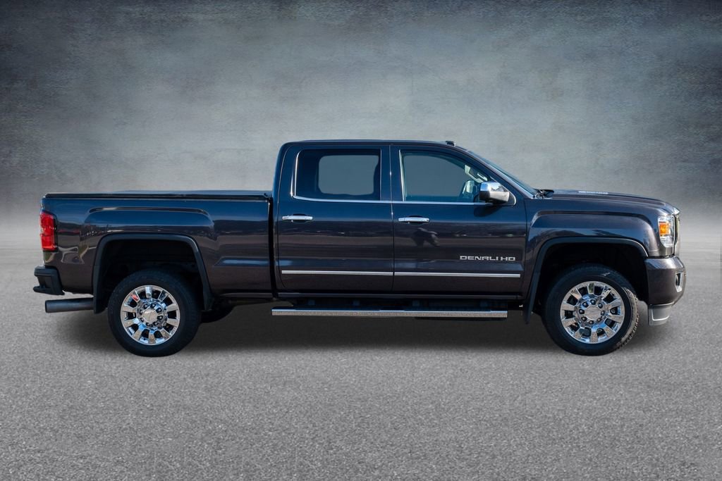 Used 2015 GMC Sierra 2500 Denali w/ Duramax Plus Package image 9