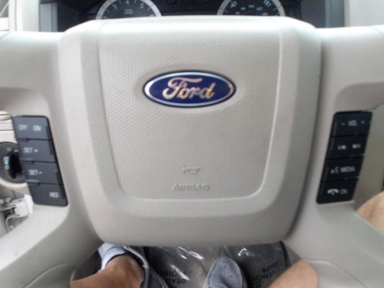 Used 2011 Ford Escape XLS w/ 102A Rapid Spec Order Code FWD image 20