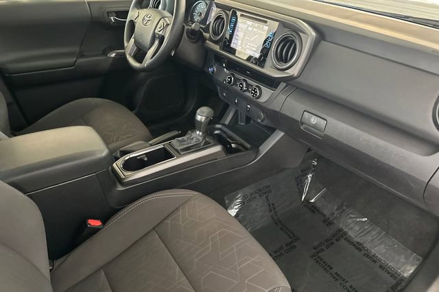 Used 2017 Toyota Tacoma TRD Sport image 16