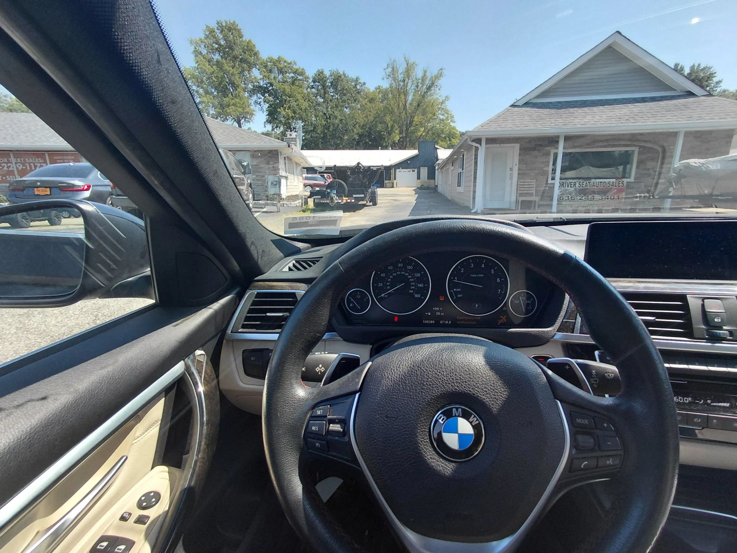 Used 2017 BMW 330i xDrive Sedan AWD/4WD image 9