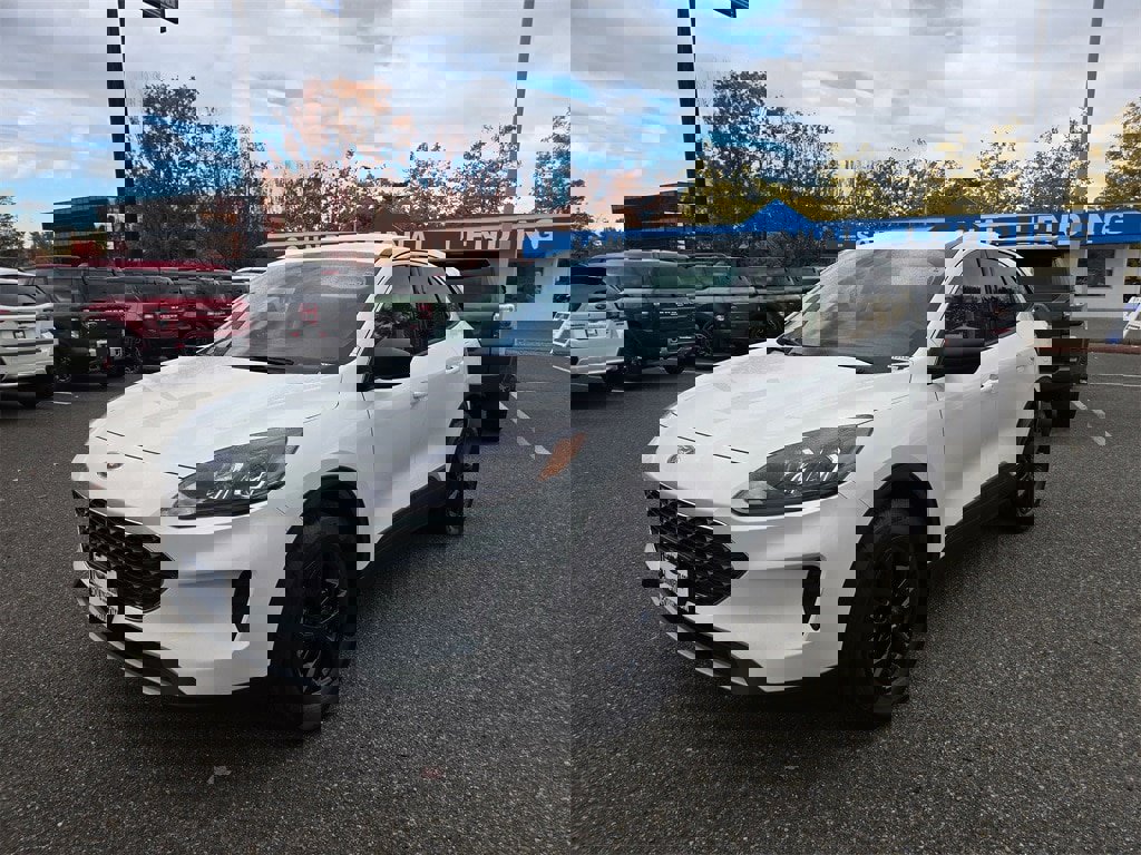 Used 2022 Ford Escape SE