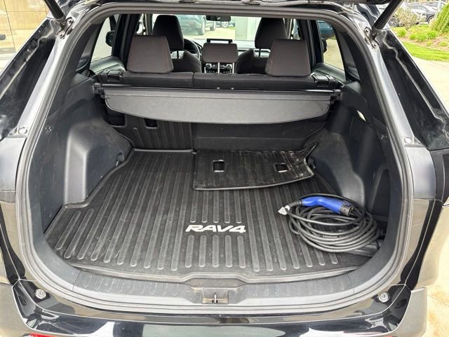 Used 2023 Toyota RAV4 SE w/ Weather & Moonroof Package AWD/4WD image 26