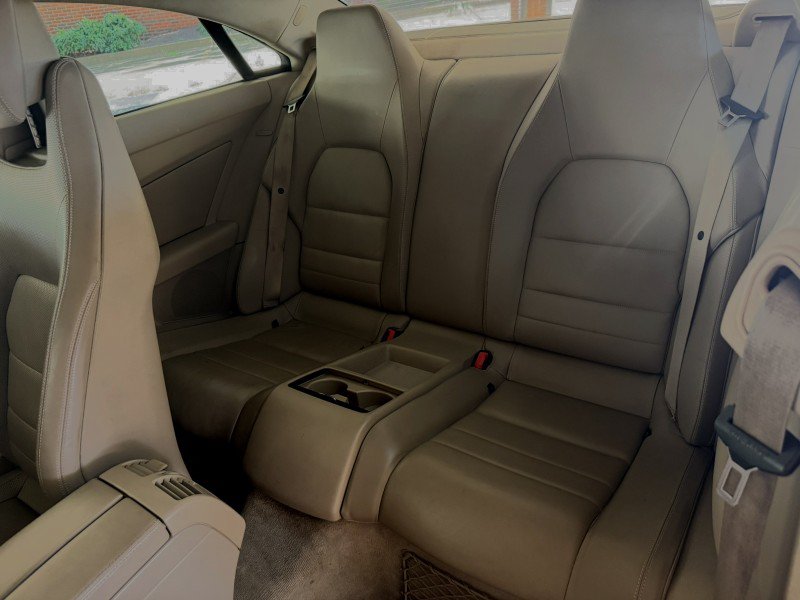 Used 2010 Mercedes-Benz E 550 Coupe image 32