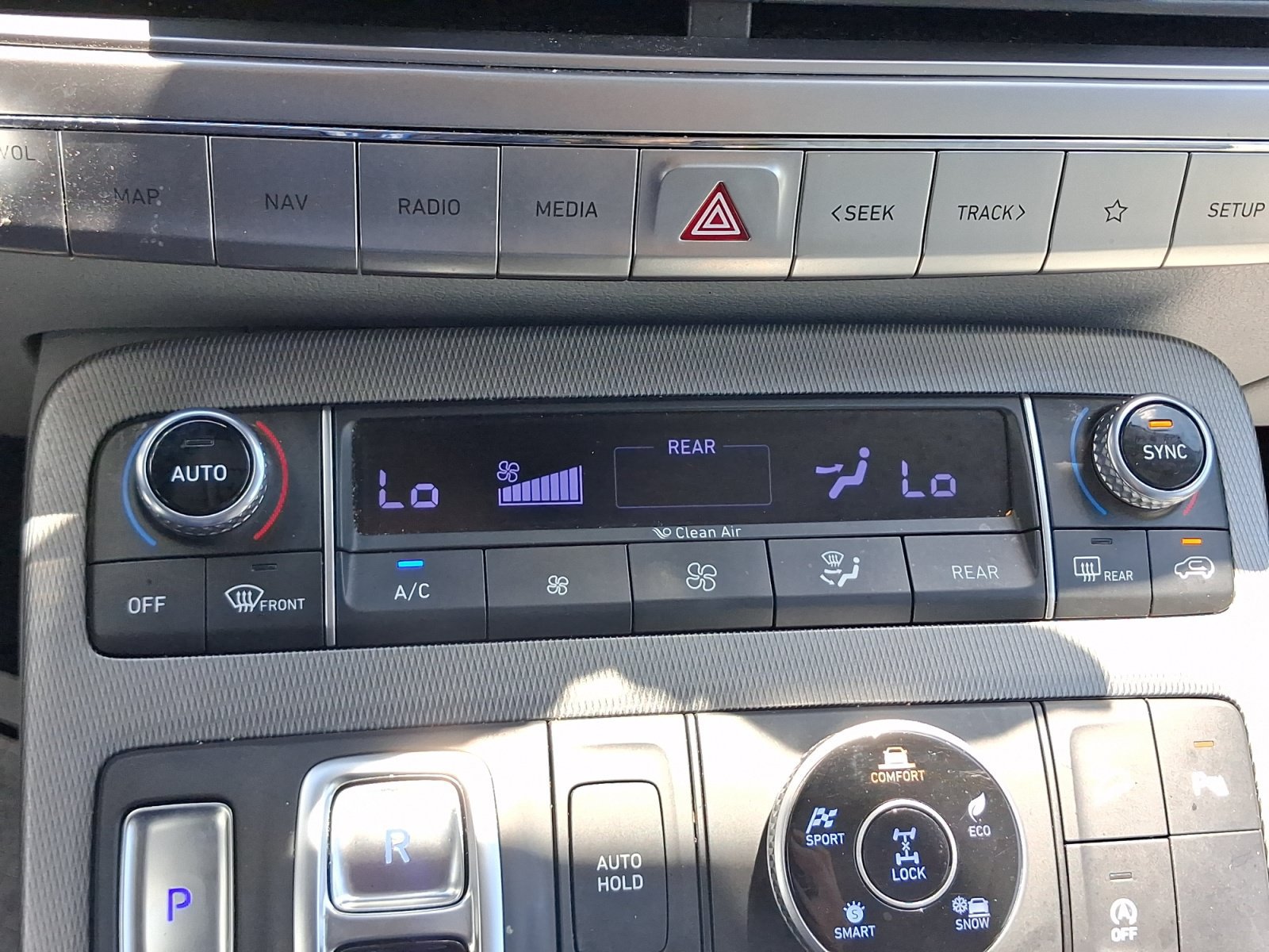 Used 2021 Hyundai Palisade SEL w/ Premium Package AWD/4WD image 17