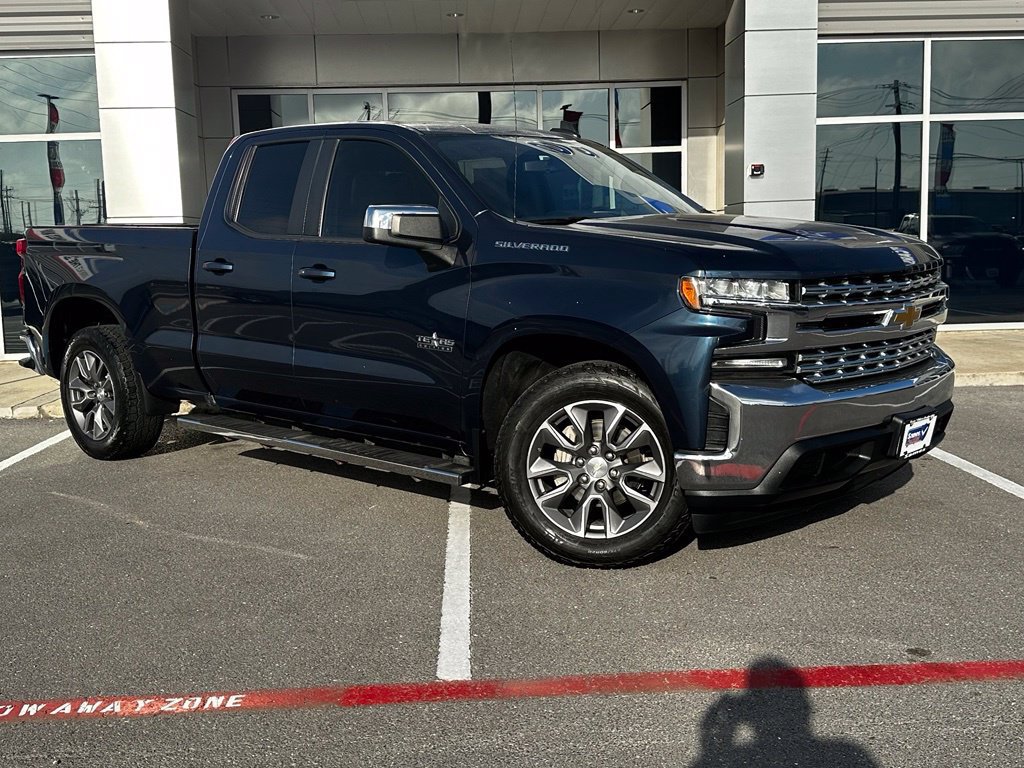 Used 2020 Chevrolet Silverado 1500 LT w/ Texas Edition RWD image 2