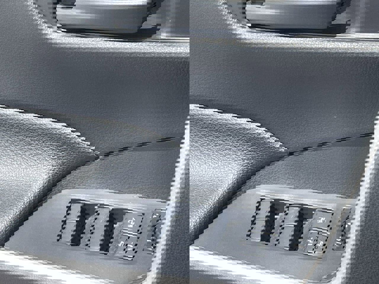 Used 2025 Toyota RAV4 LE image 20