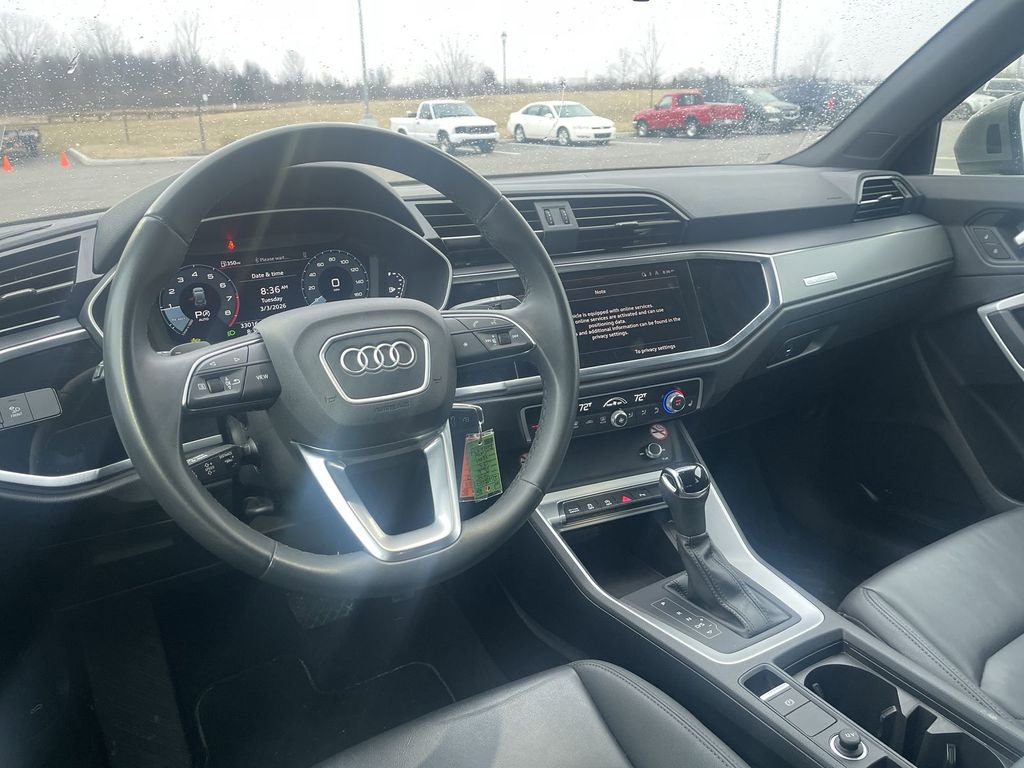 Used 2025 Audi Q3 2.0T Premium image 18
