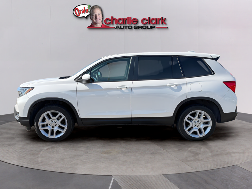 Used 2025 Honda Passport EX-L image 3