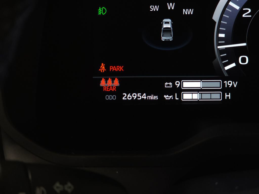 Used 2023 Toyota Tundra Platinum AWD/4WD image 23