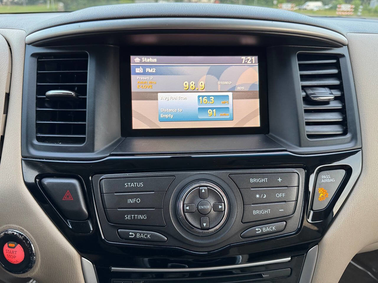 Used 2014 Nissan Pathfinder SV image 11