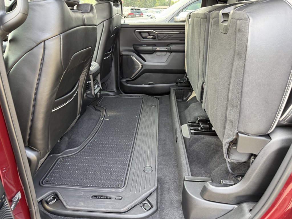 Used 2025 RAM 1500 Limited AWD/4WD image 16