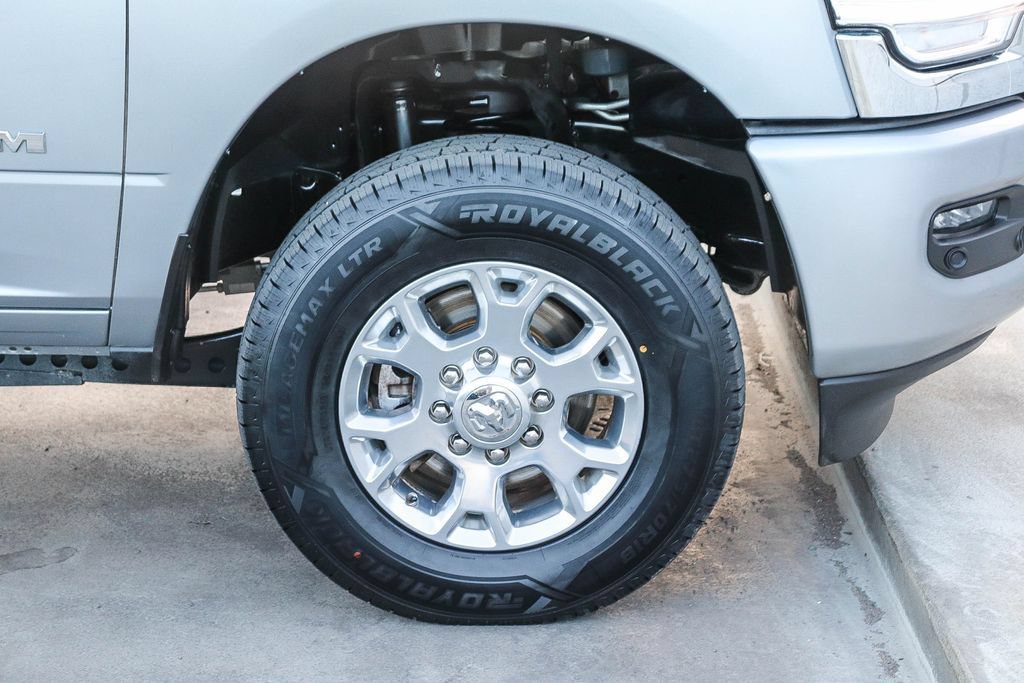 Used 2024 RAM 2500 Laramie AWD/4WD image 11