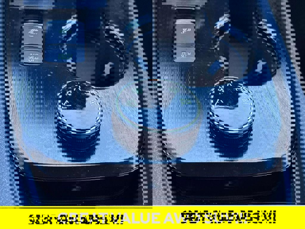 Used 2024 Nissan Rogue S image 22