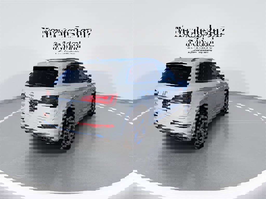 Used 2025 Audi Q5 2.0T Premium Plus w/ Premium Plus Package image 8