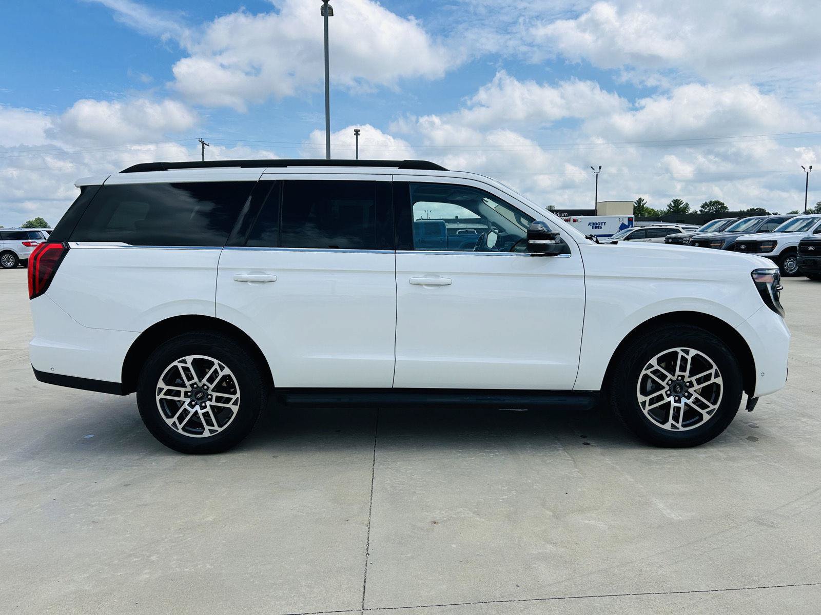 Used 2025 Ford Expedition Active AWD/4WD image 50