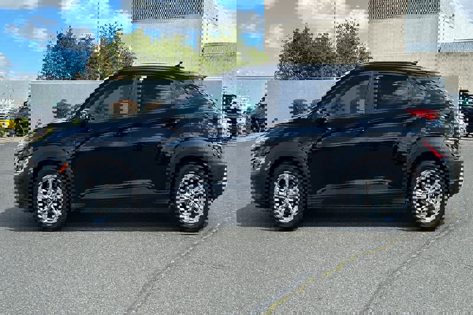 Used 2022 Hyundai Kona SEL image 9