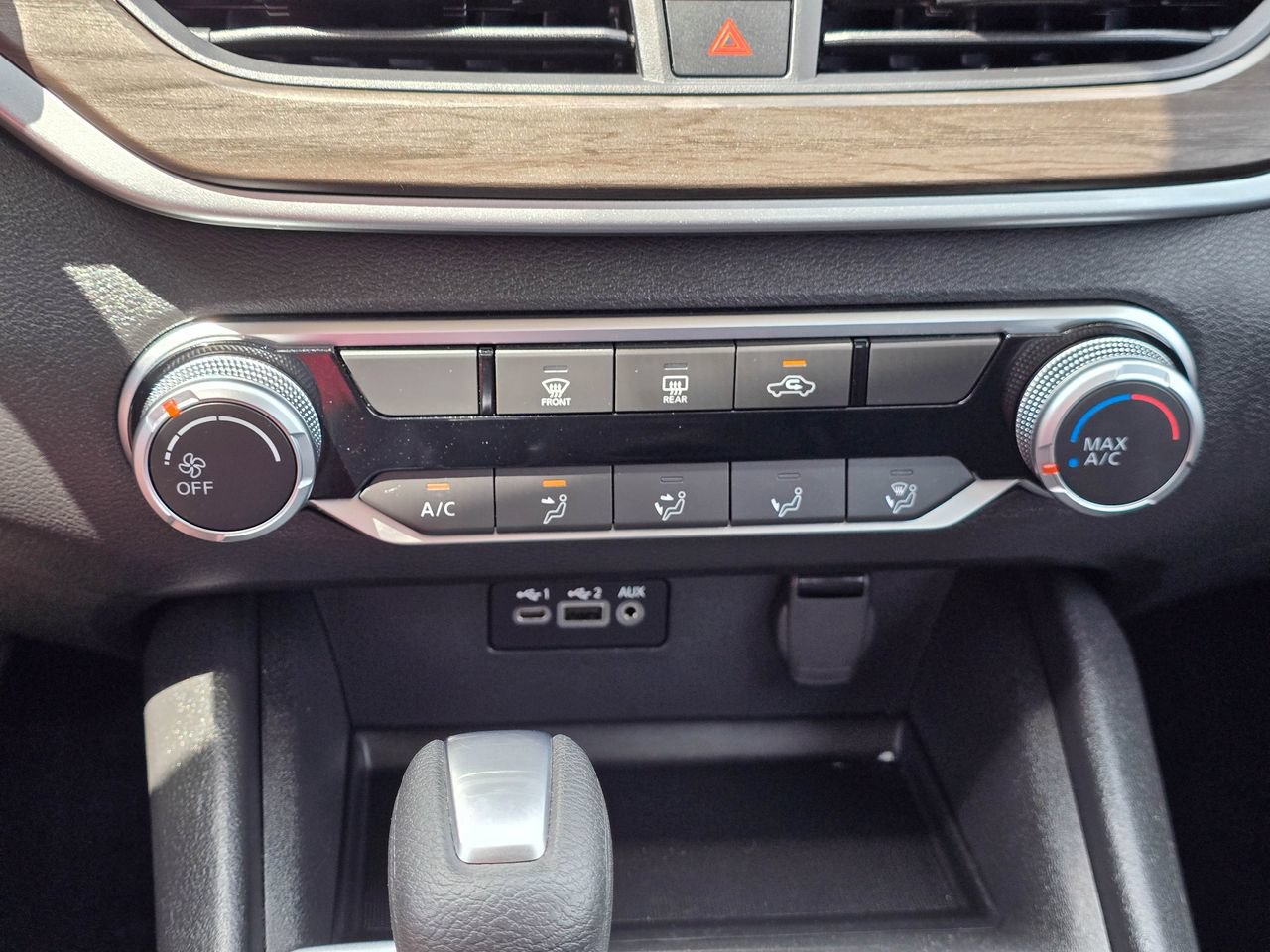 Used 2025 Nissan Altima 2.5 SV FWD image 18