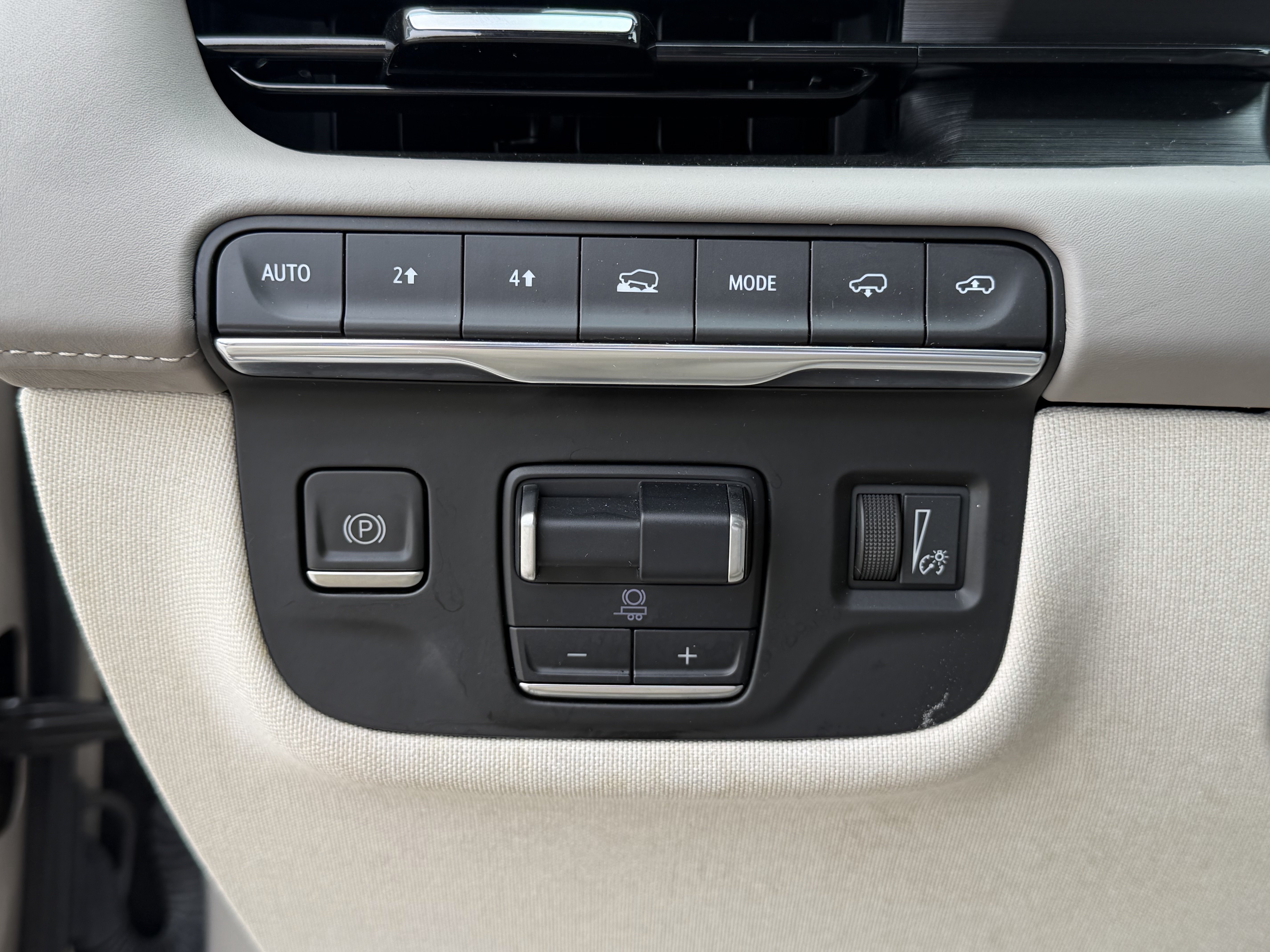 Used 2021 Cadillac Escalade ESV Sport Platinum AWD/4WD image 24