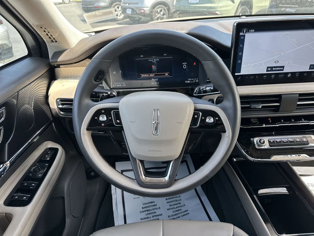 Used 2023 Lincoln Corsair AWD w/ Towing Package image 14