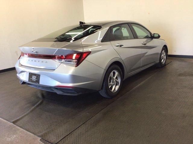 Used 2021 Hyundai Elantra SE FWD image 6