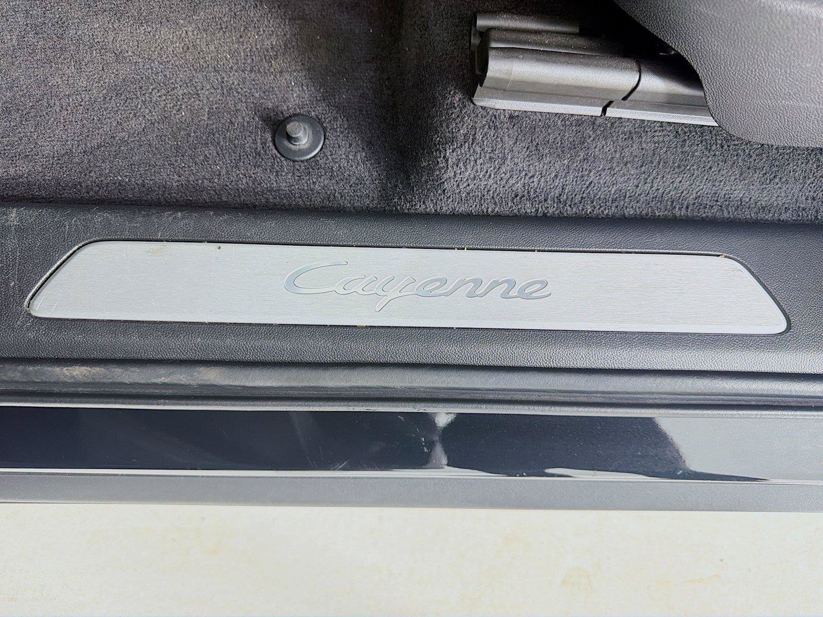 Certified 2023 Porsche Cayenne Coupe AWD/4WD image 9
