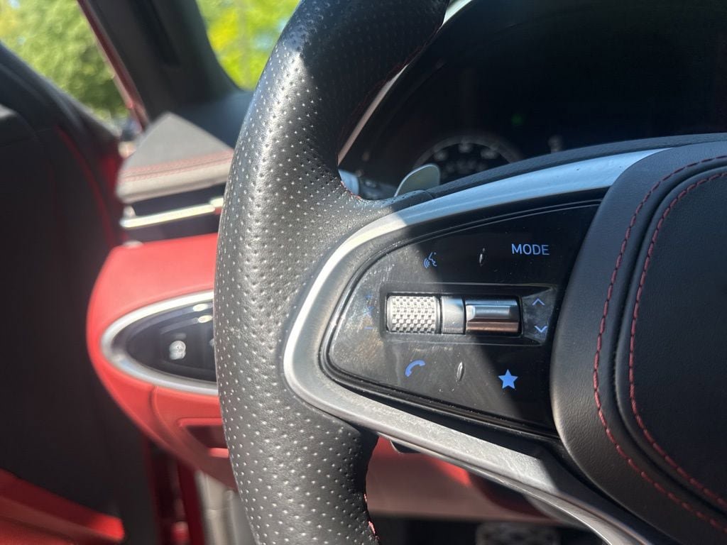 Used 2022 Genesis GV70 2.5T w/ Sport Prestige Package AWD/4WD image 18