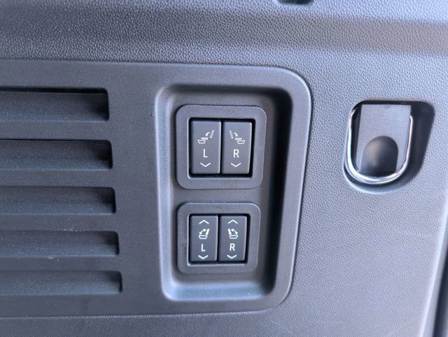 Used 2025 Chevrolet Traverse RS w/ LPO, Floor Liner Package image 29