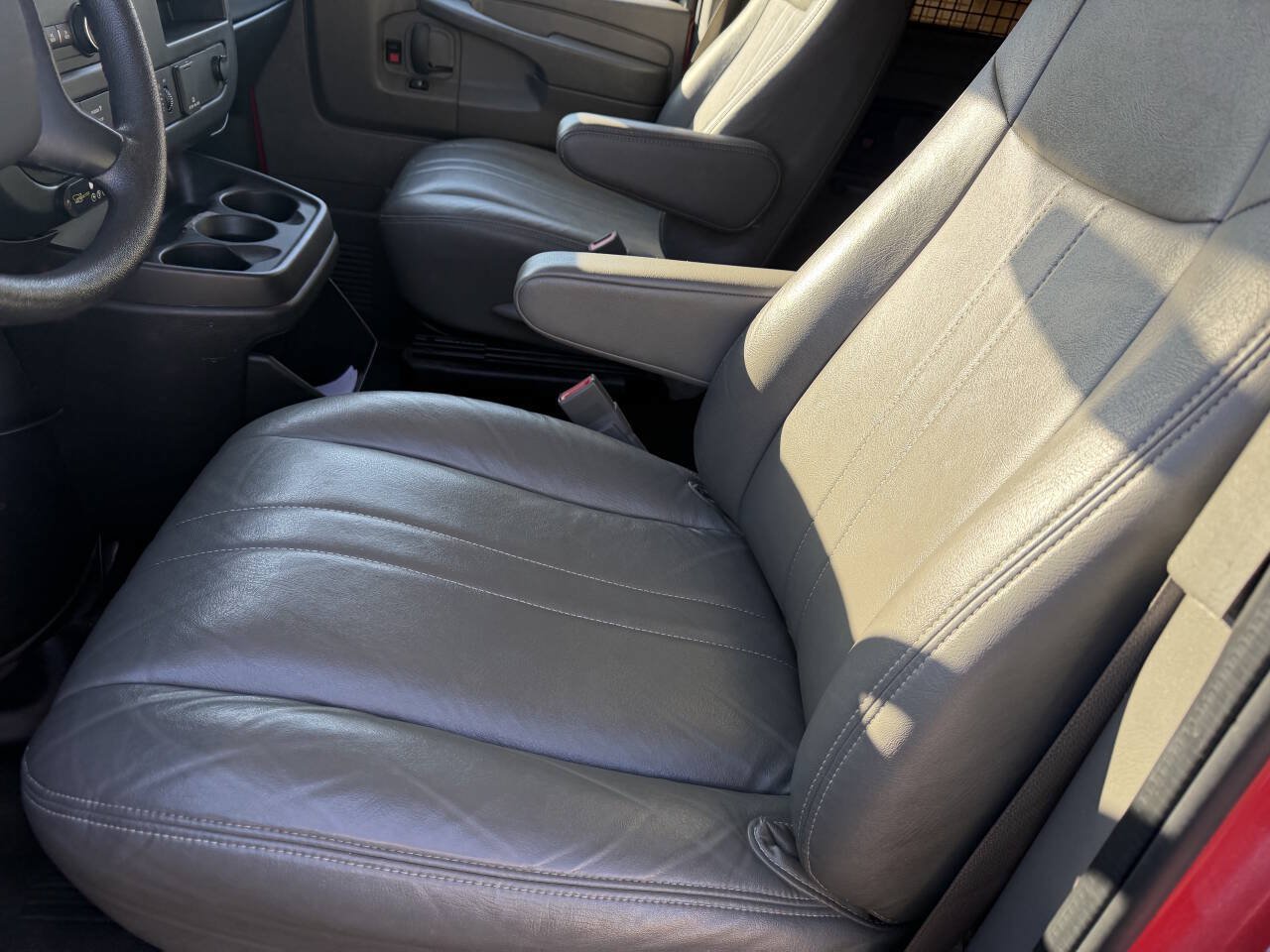 Used 2015 GMC Savana 2500 LS w/ Cold Climate Package RWD image 19