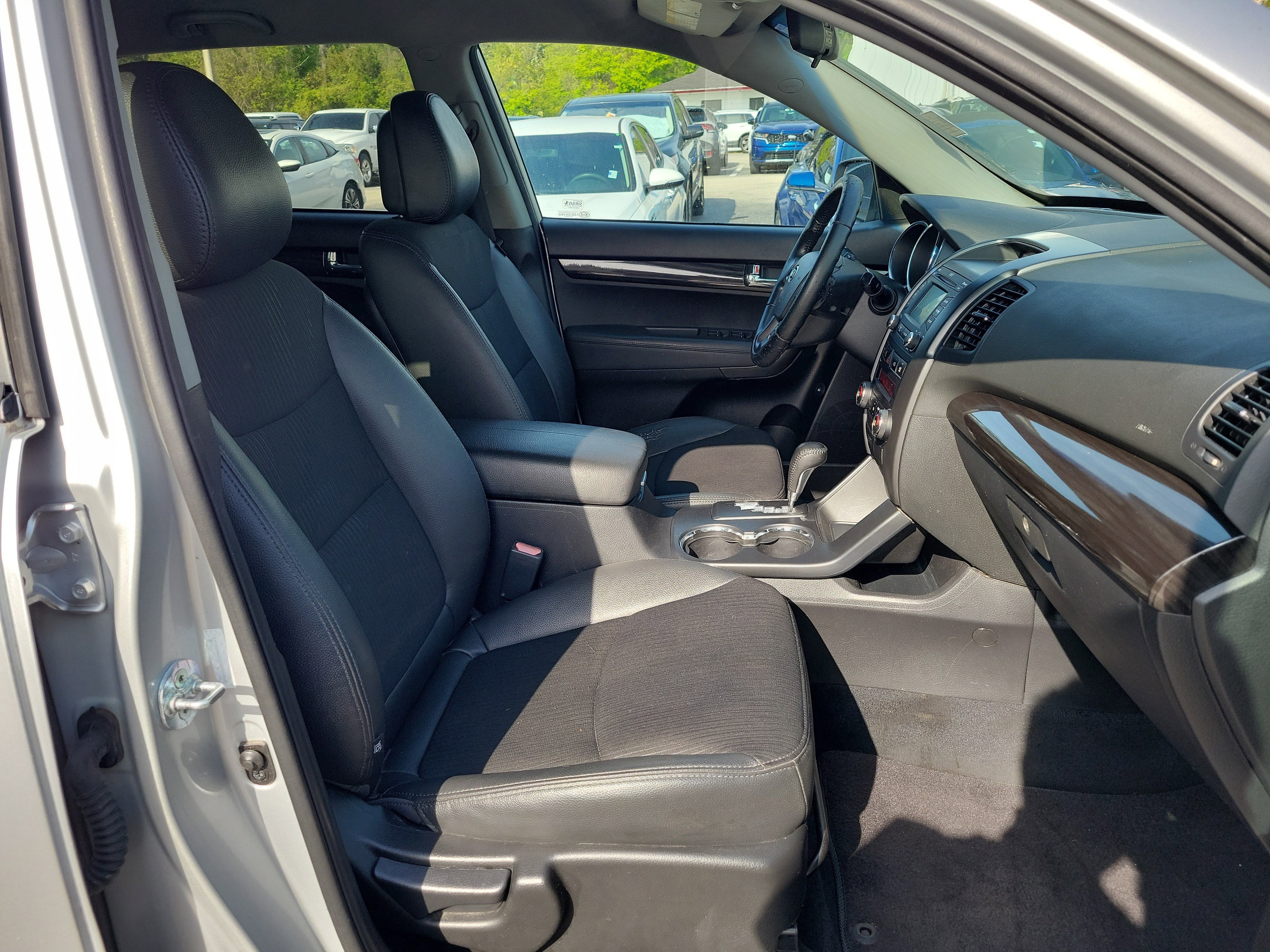 Used 2012 Kia Sorento EX image 7