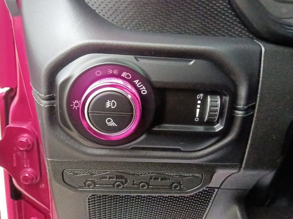 Used 2024 Jeep Gladiator Rubicon image 17