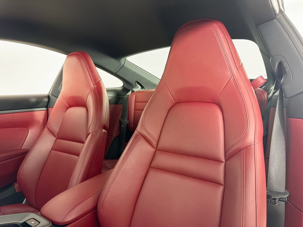 Certified 2024 Porsche 911 Carrera RWD image 5