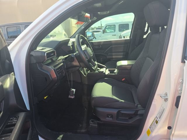Used 2025 Toyota Tacoma SR5 AWD/4WD image 8
