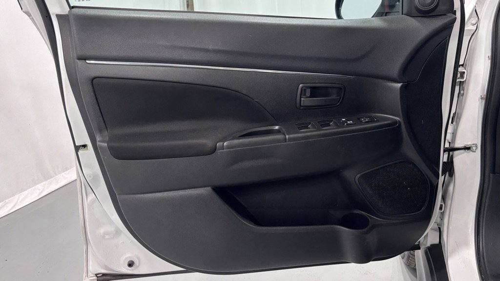Used 2014 Mitsubishi Outlander Sport ES FWD image 16