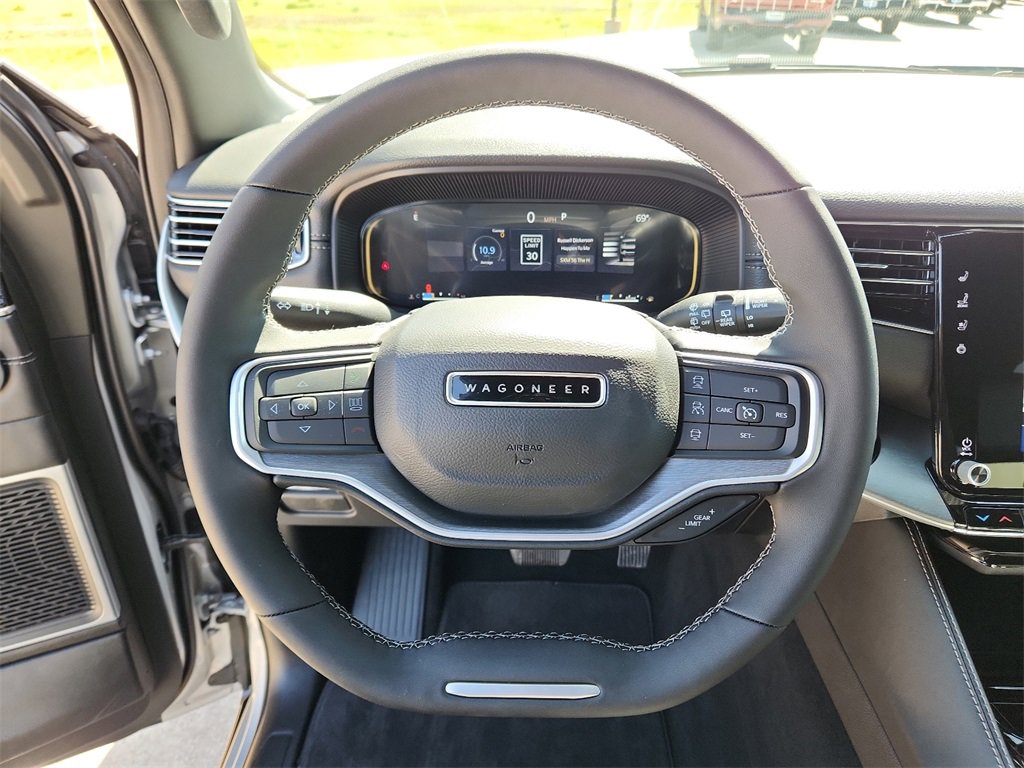 New 2025 Jeep Wagoneer L Series II w/ Convenience Group I image 25