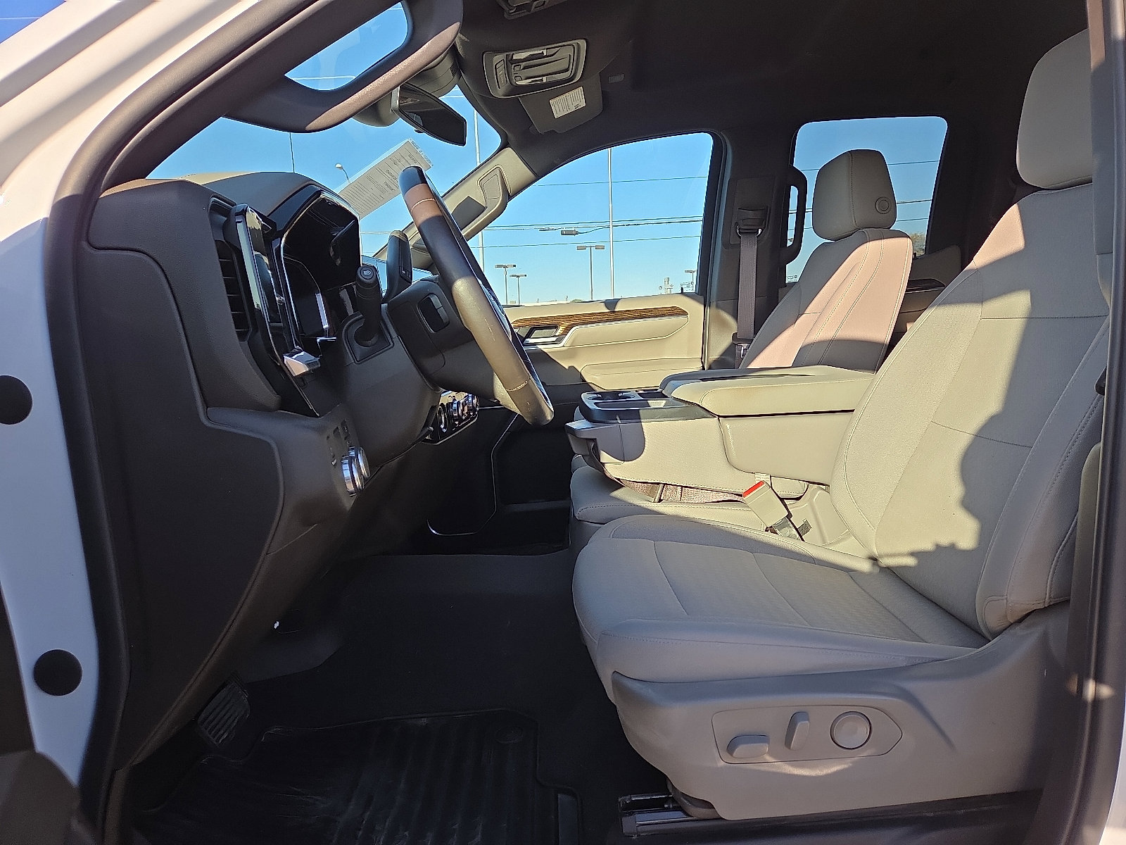 Used 2022 GMC Sierra 1500 SLE image 12