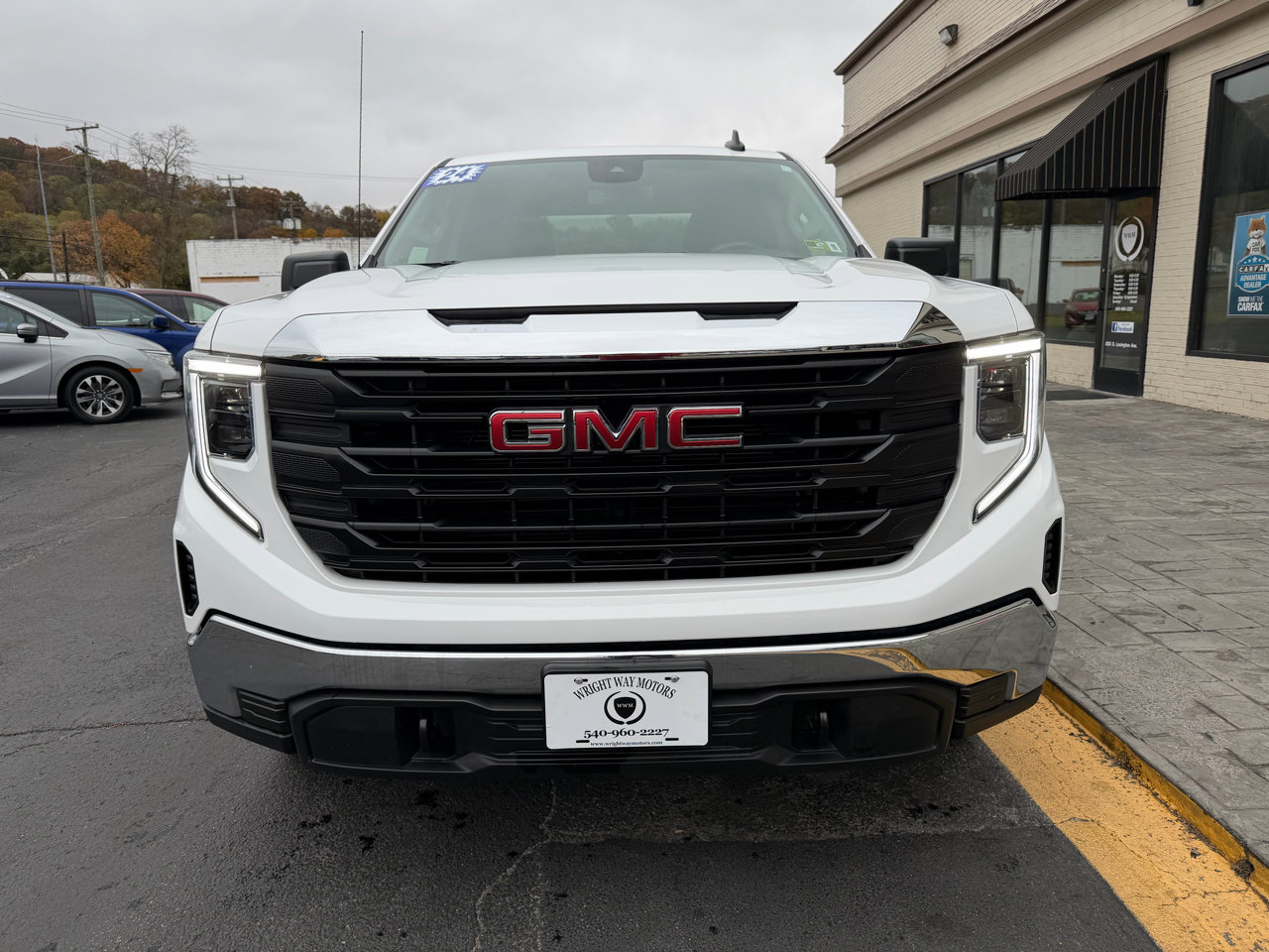 Used 2024 GMC Sierra 1500 Pro w/ Pro Value Package image 7