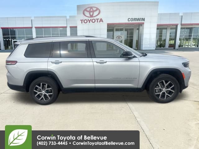 Used 2023 Jeep Grand Cherokee L Limited image 32