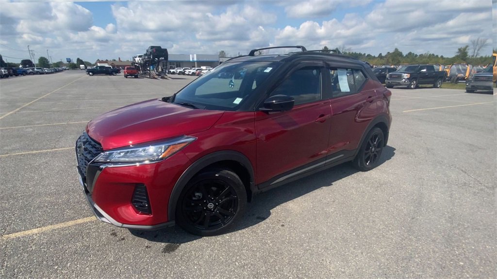 Used 2021 Nissan Kicks SR image 4