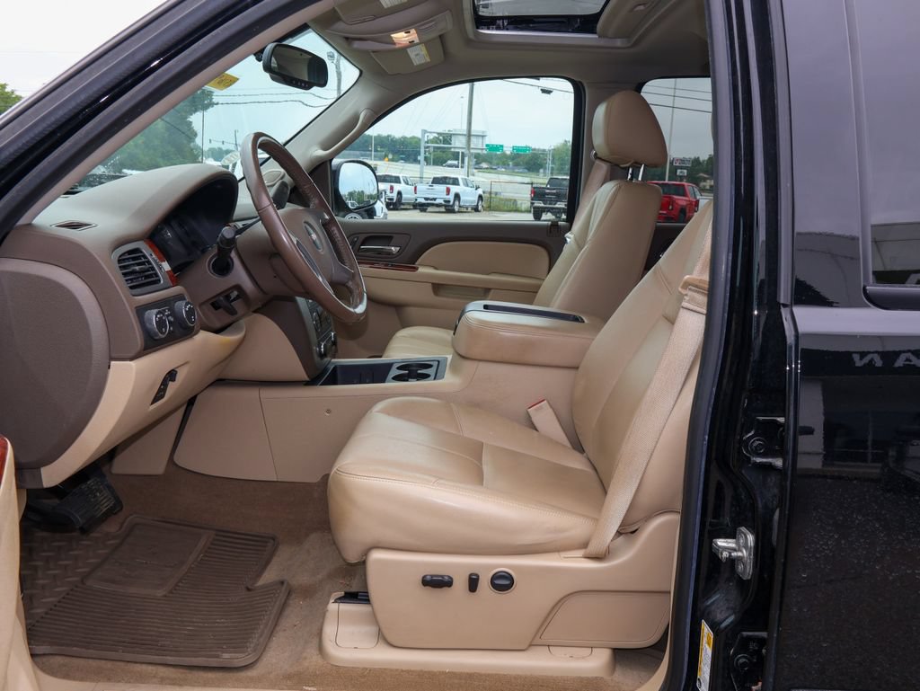 Used 2013 GMC Sierra 1500 SLT w/ SLT Convenience Package AWD/4WD image 8