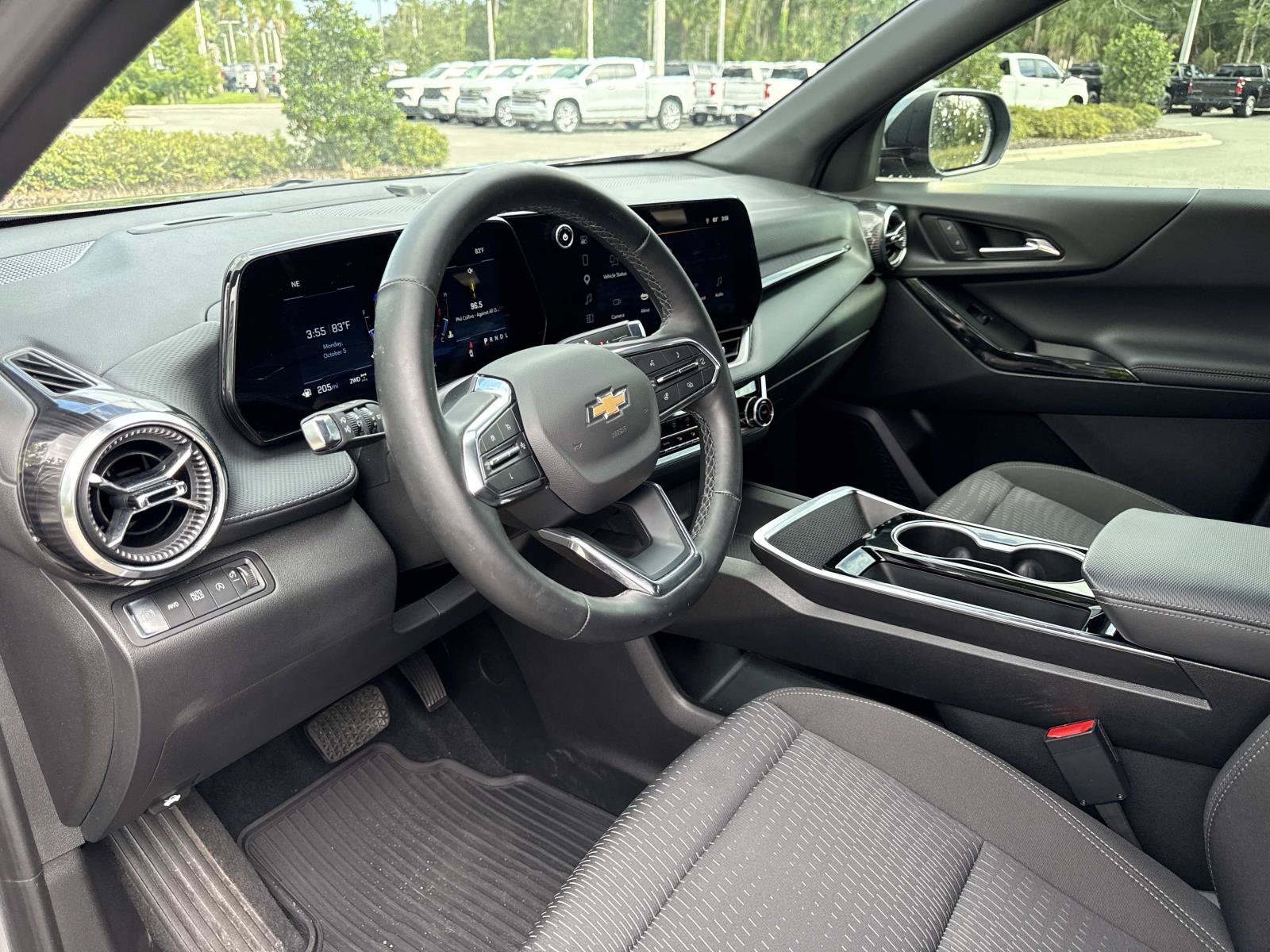 Used 2025 Chevrolet Equinox LT w/ Safety and Technology Package AWD/4WD image 21