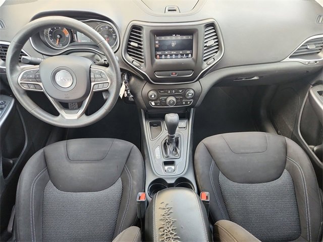 Used 2019 Jeep Cherokee Latitude w/ Popular Appearance Group image 18