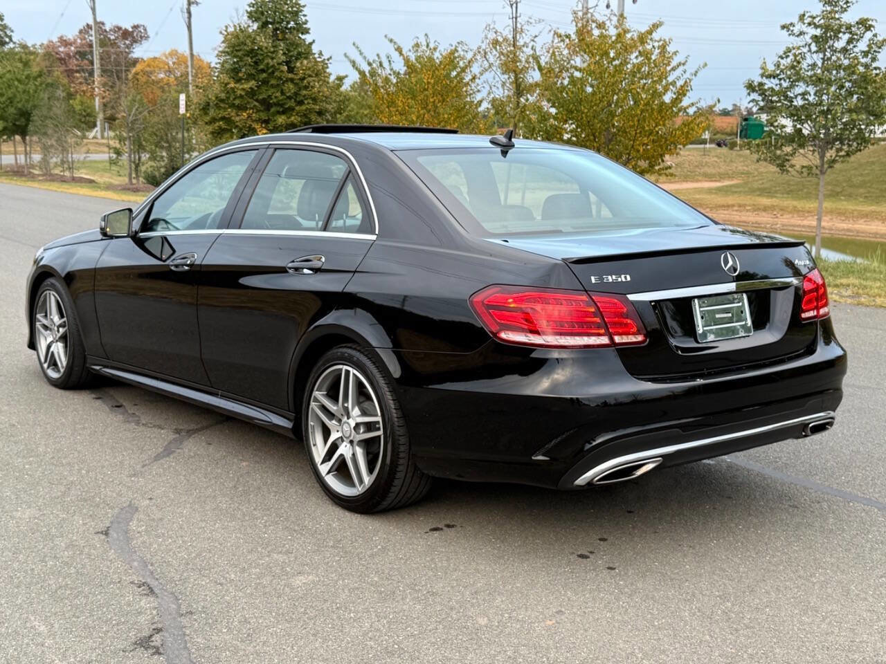 Used 2014 Mercedes-Benz E 350 4MATIC Sedan image 5