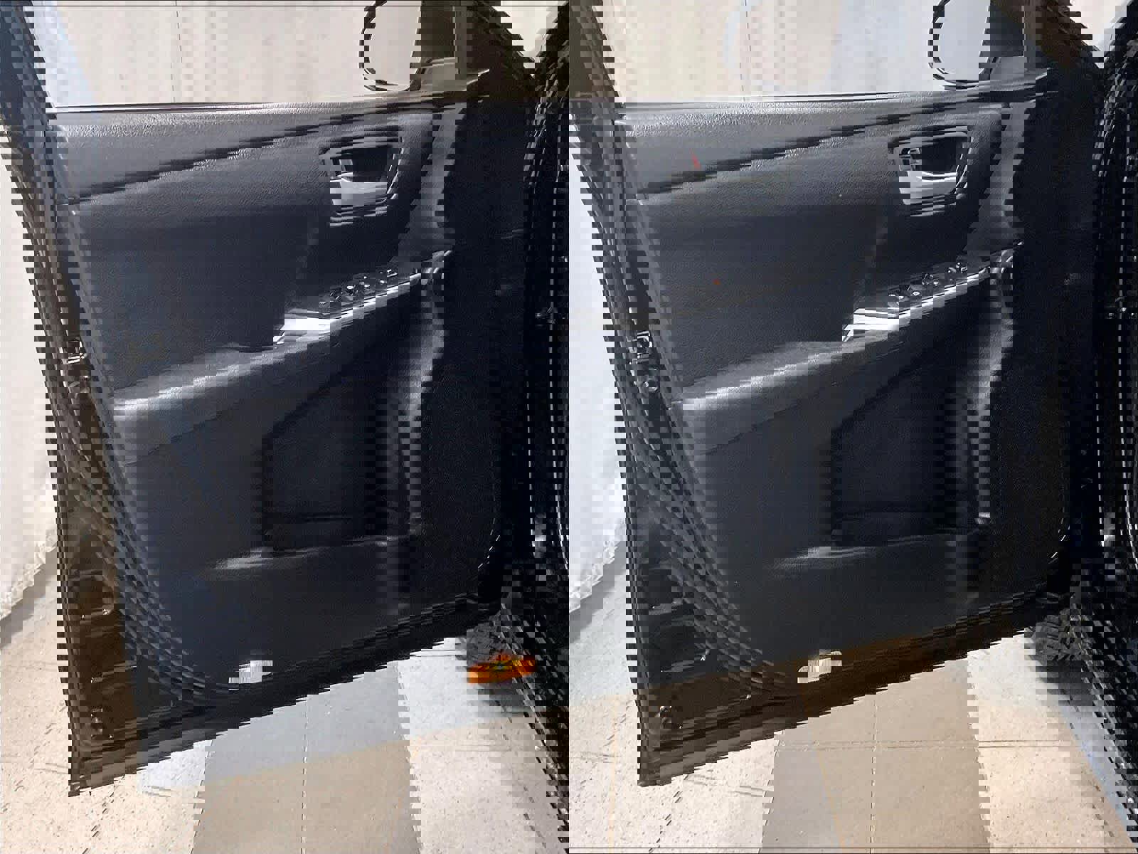 Used 2017 Toyota Camry LE image 9