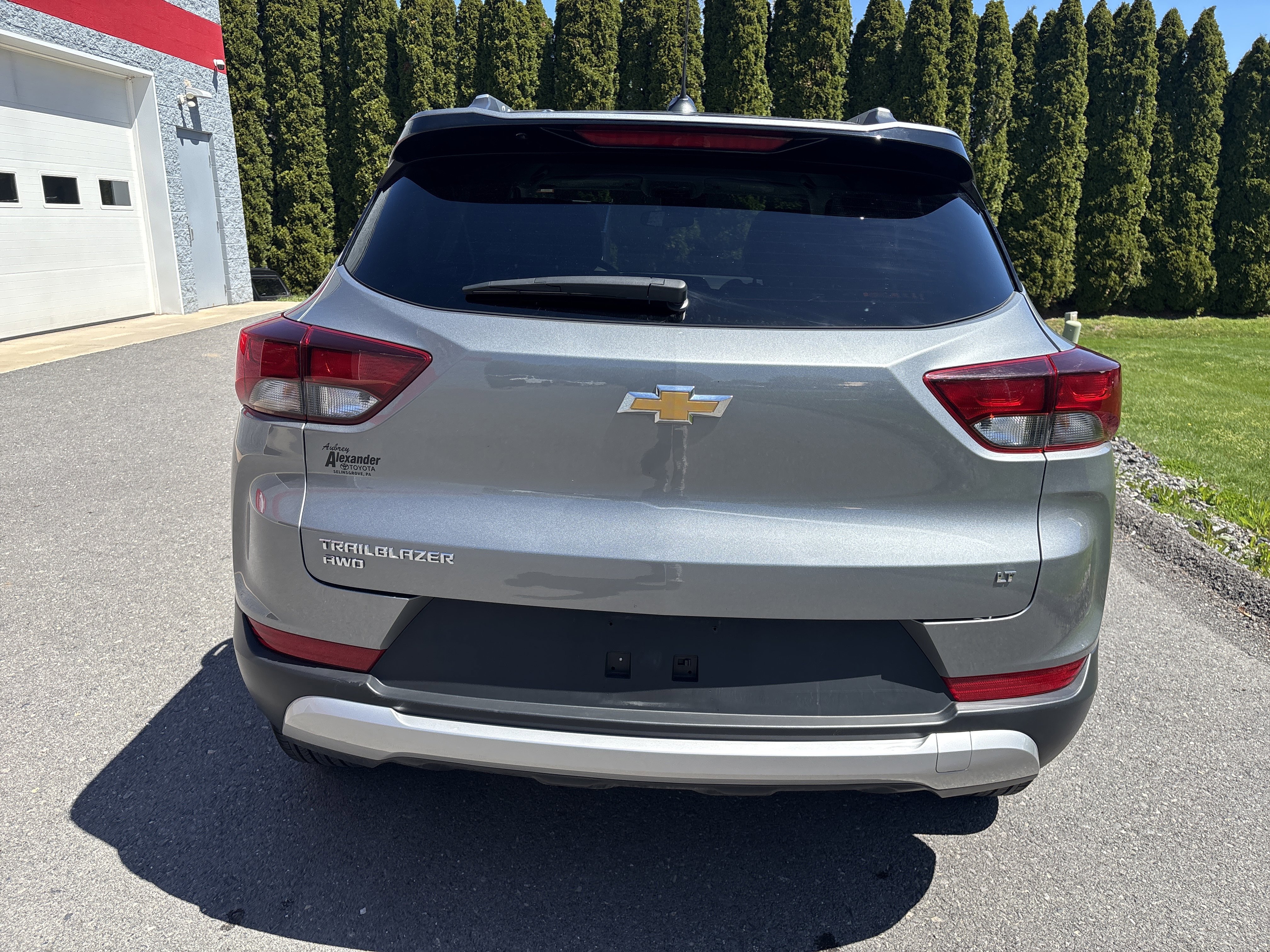 Used 2025 Chevrolet TrailBlazer LT AWD/4WD image 4