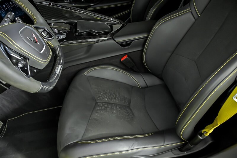 Used 2024 Chevrolet Corvette Z06 w/ Z07 Performance Package RWD image 19