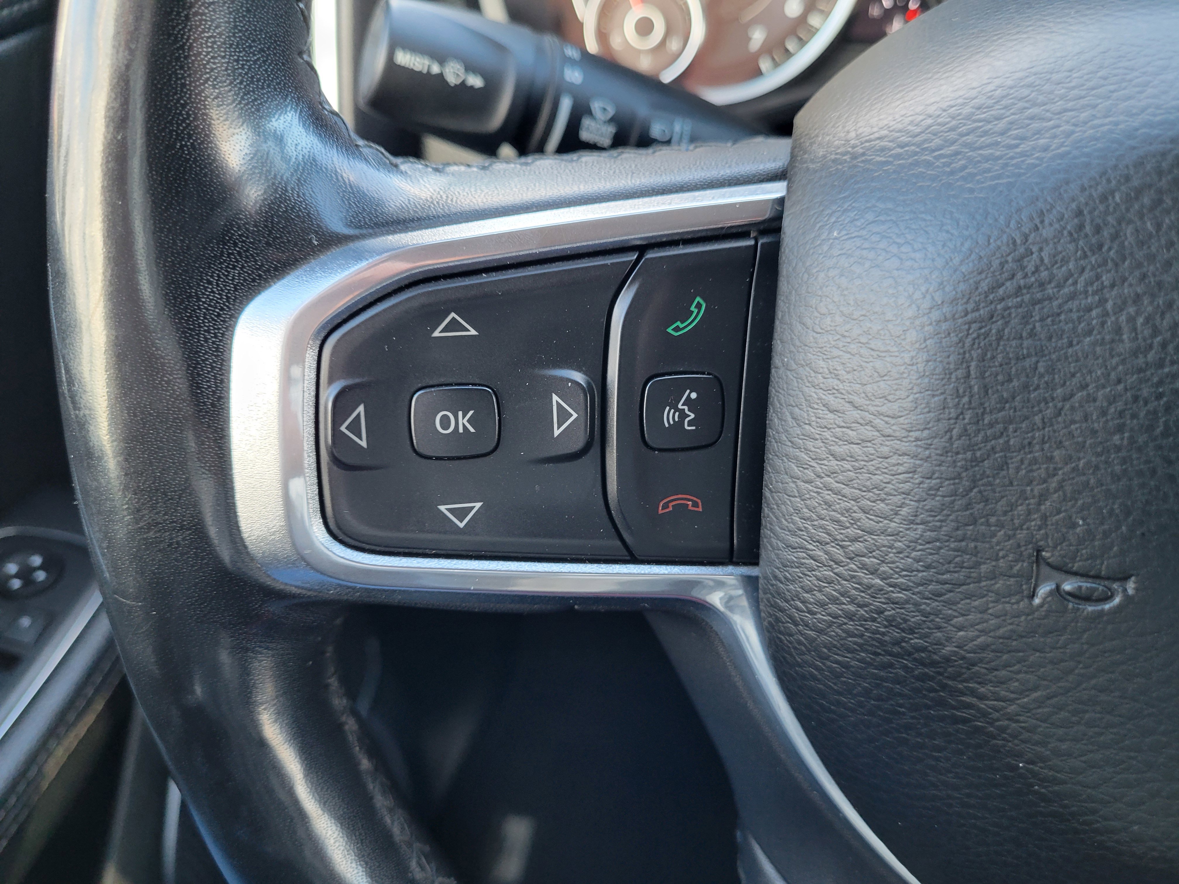 Used 2019 RAM 1500 Laramie image 28
