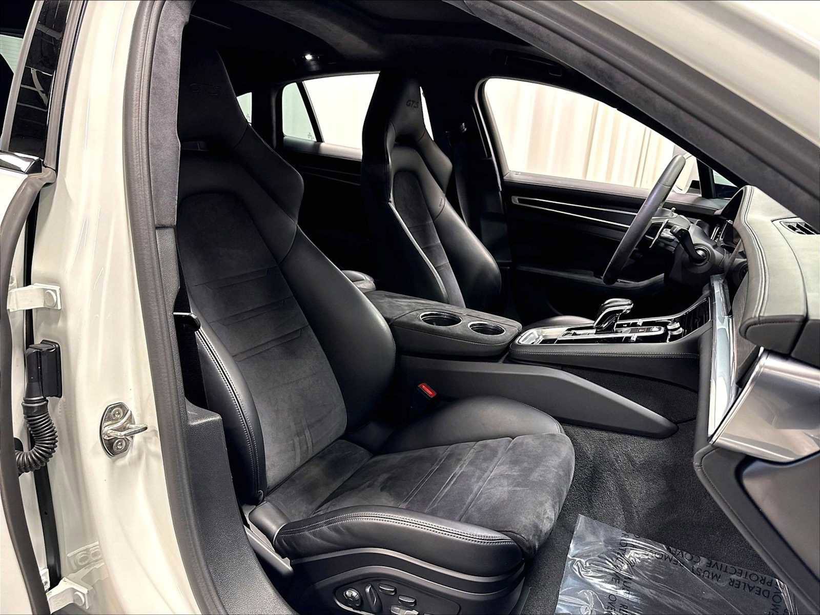 Used 2022 Porsche Panamera GTS AWD/4WD image 28