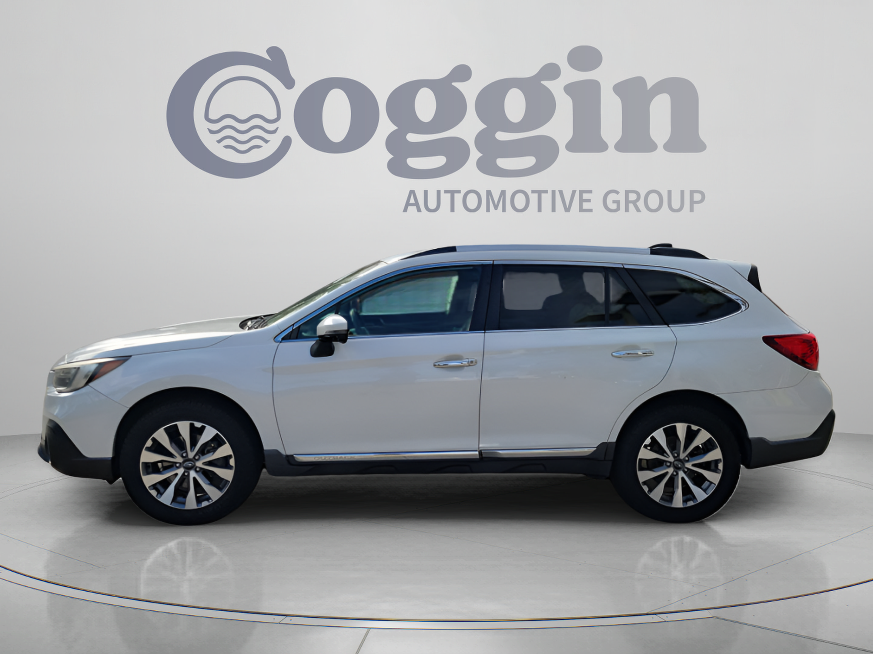 Used 2019 Subaru Outback 3.6R Touring w/ Popular Package #3A AWD/4WD image 3